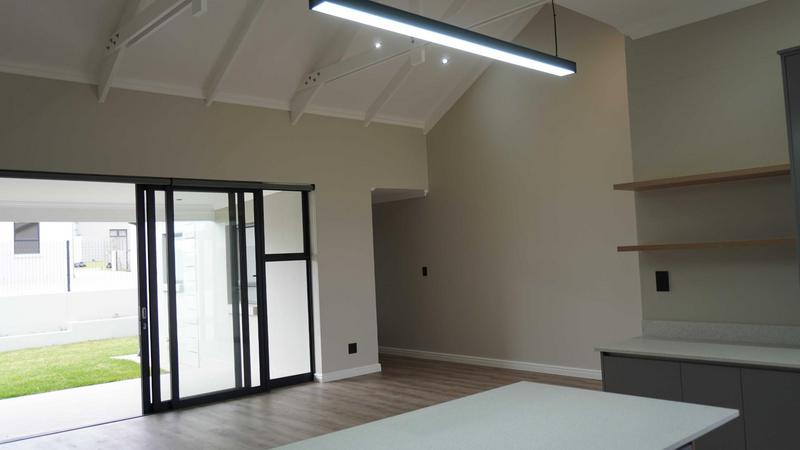 3 Bedroom Property for Sale in Kraaibosch Park Western Cape